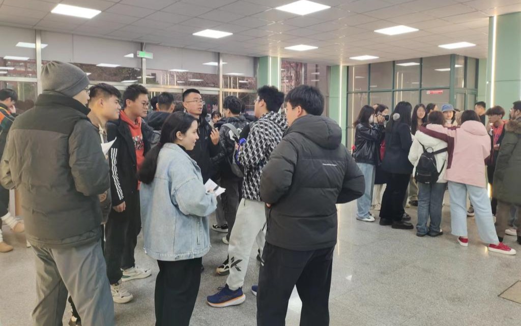 对话世界 语你同行-BETVLCTOR伟德官方网站启动校园...